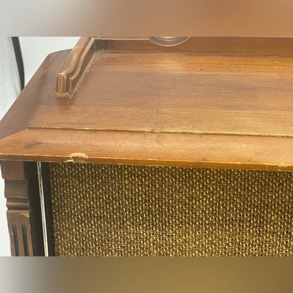 Vintage RCA Solid State Dual Speaker AM FM Radio RLC-62L - Picture 10 of 10